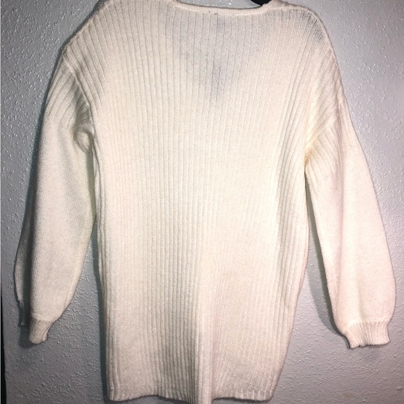 Alison and Andrews N.W.T. Medium L. Sleeve V Neck Pull Over Marshmallow Sweater - Picture 2 of 9